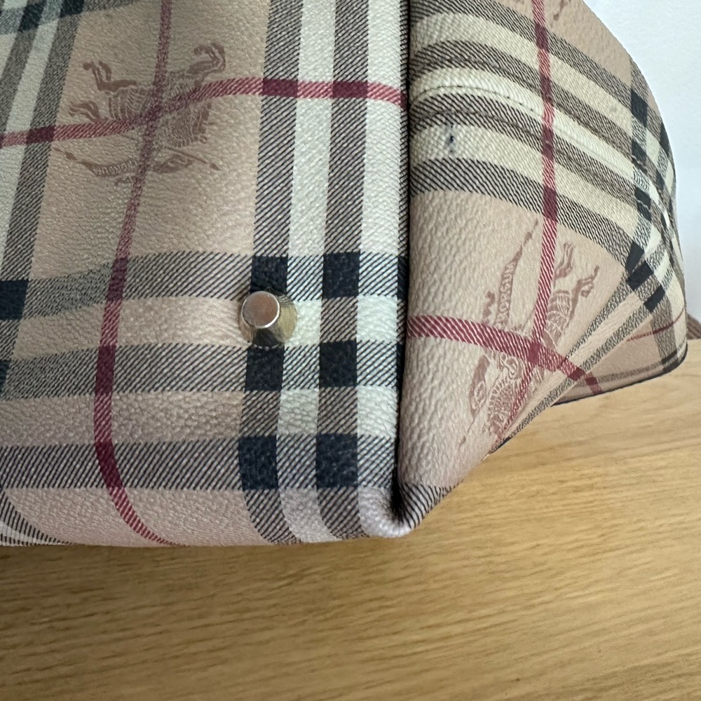 Burberry Tote Bag - Picture 15 of 16